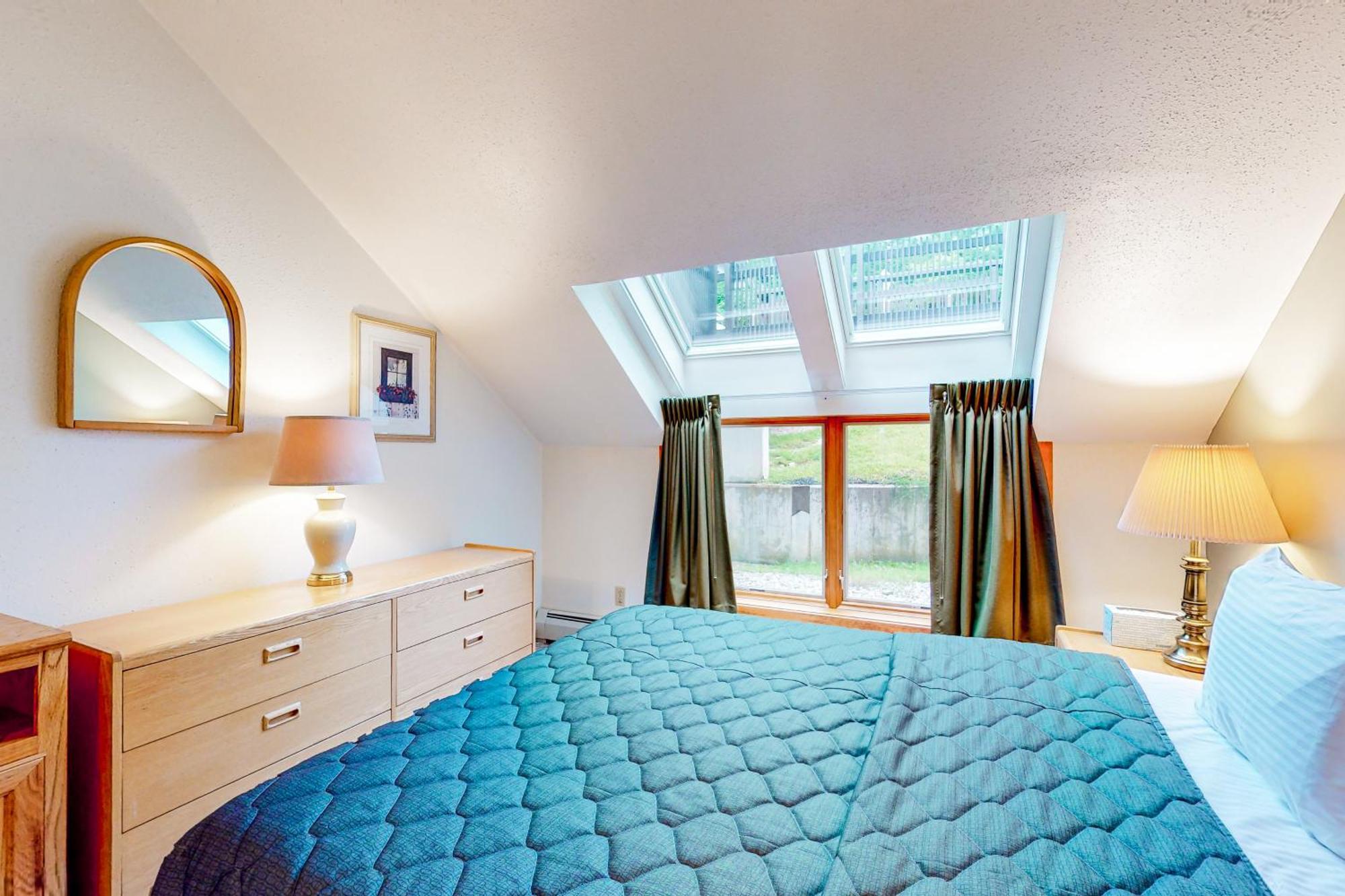 Sunrise Village Killington Room photo