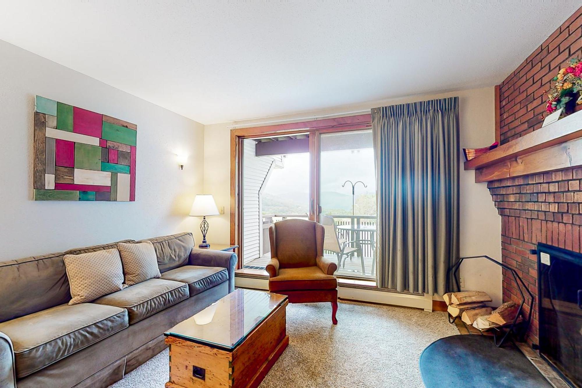 Sunrise Village Killington Room photo
